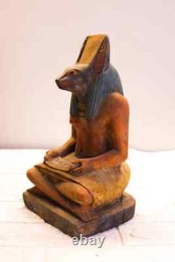Un Dieu Égyptien Unique : Anubis sous la forme d'un Scribe