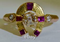 Un Du Genre Imperial Russe Faberge Or 18 Carats, Diamond, Ruby Ring Award Par Empress