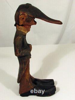 Un-de-a-kind Vintage Art Populaire Sculpté À La Main Nutcracker Homme / Garçon Avec Chapeau Manteau 12