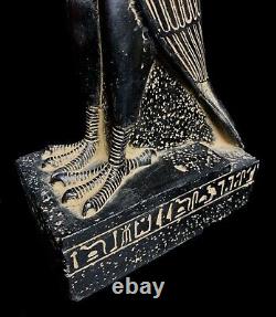 Un dieu à tête de faucon unique, HORUS Le dieu faucon du ciel