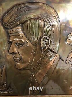 Un exemplaire unique Rare Jack Cody Cuivre Embossé JFK & John-John Salut 12x16