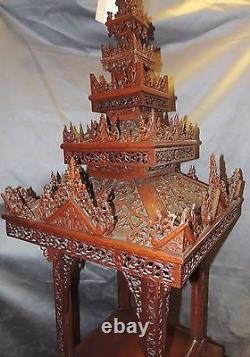 Un-of-of-a-kind Temple Sculpté Pagoda U Thant Domaine Indonésie Multi-niveau Bois