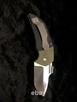 Un prototype de couteau Rhino Folder PML unique en son genre