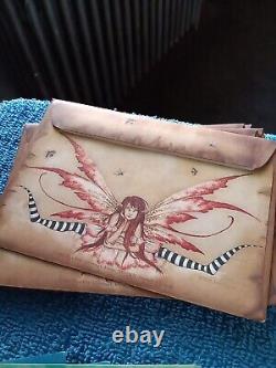 Une édition limitée de collectibles Amy Brown unique en son genre avec 10 cartes de notes, 3-sur-12