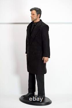 Une figurine unique sur mesure de 1/6 de Ben Affleck en tant que Bruce Wayne Batman, pas de la marque Hot Toys