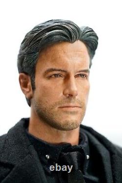 Une figurine unique sur mesure de 1/6 de Ben Affleck en tant que Bruce Wayne Batman, pas de la marque Hot Toys