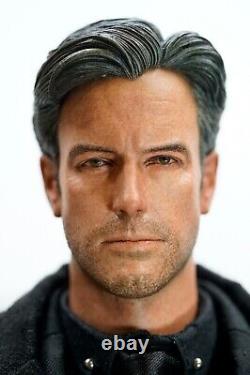 Une figurine unique sur mesure de 1/6 de Ben Affleck en tant que Bruce Wayne Batman, pas de la marque Hot Toys
