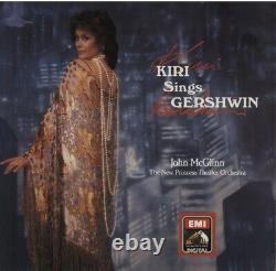Une pièce unique: Photo signée en grand format de Kiri Te Kanawa par Christian Steiner & Bijoux