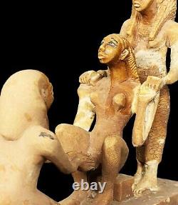 Une pièce unique de la déesse égyptienne donnant naissance dans l'Égypte ancienne