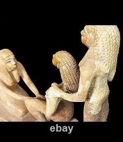 Une pièce unique de la déesse égyptienne donnant naissance dans l'Égypte ancienne