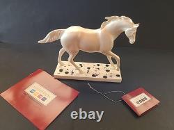 Une pièce unique, parfait sentier de perles peintes de collection de poneys