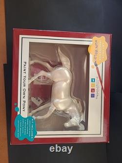 Une pièce unique, parfait sentier de perles peintes de collection de poneys
