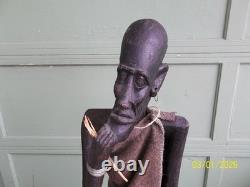 Unique ! Grande sculpture tribale en bois ébonisé sculptée à la main, homme, 48 1/2