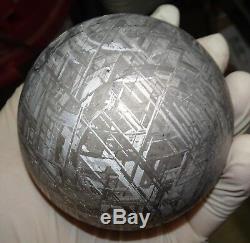 Unique Sphère Gravée À L'eau-forte De 2770 Gm Muonionalusta
