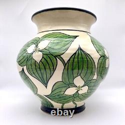 Vase Vintage Artisanal avec Trilliums Signé par l'Artiste Unique et Rare