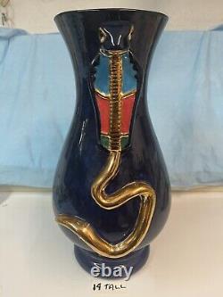 Vase de cobra égyptien unique en son genre en poterie par JD Sculpture originale, Nouveau