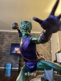 Vente de ma statue personnalisée de Green Goblin de 14 pouces. Pièce unique